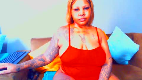 Snapshot of pearlblu38 chatting on 14, 2, 2025 Pearl online show from 14, 2, 2025