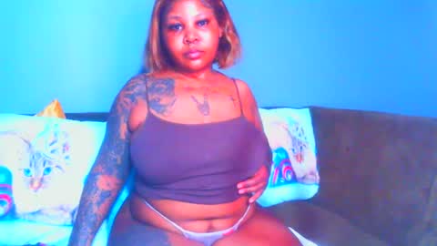 Snapshot of pearlblu38 chatting on 19, 2, 2025 Pearl online show from 19, 2, 2025