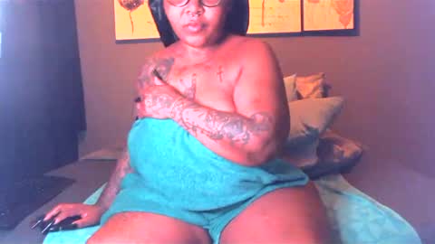 Snapshot of pearlblu38 chatting on 3, 3, 2025 Pearl online show from 3, 3, 2025