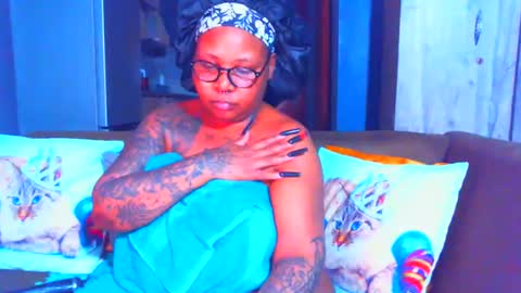 Snapshot of pearlblu38 chatting on 6, 3, 2025 Pearl online show from 6, 3, 2025