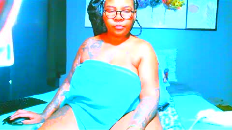 Snapshot of pearlblu38 chatting on 8, 3, 2025 Pearl online show from 8, 3, 2025