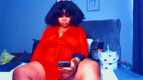 Snapshot of pearlblu38 chatting on 2, 10, 2025 Pearl online show from 2, 10, 2025
