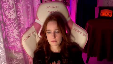 Snapshot of pearlprincess_ chatting on 10, 10, 2025 Adelina online show from 10, 10, 2025