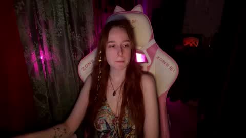 Snapshot of pearlprincess_ chatting on 26, 11, 2025 Adelina online show from 26, 11, 2025