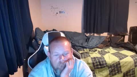 pecker40 online show from 11, 1, 2025