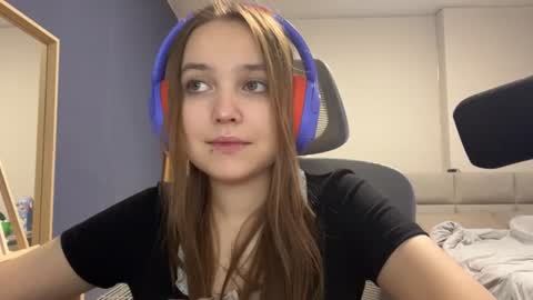 Luna Vale online show from 5, 7, 2026