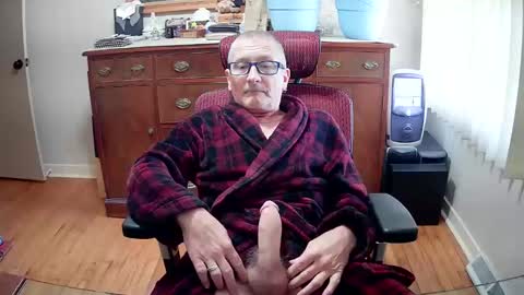 Snapshot of peepingmale chatting on 8, 3, 2025 peepingmale online show from 8, 3, 2025