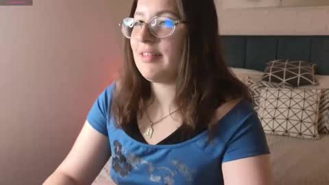 Hi  Im Peneloppa online show from 6, 10, 2025