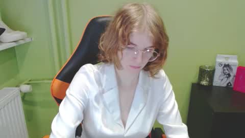 Snapshot of penny_lust chatting on 15, 12, 2025 Penny online show from 15, 12, 2025