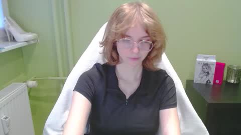 Snapshot of penny_lust chatting on 16, 12, 2025 Penny online show from 16, 12, 2025