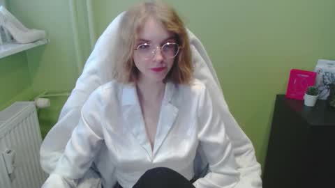 Snapshot of penny_lust chatting on 19, 12, 2025 Penny online show from 19, 12, 2025