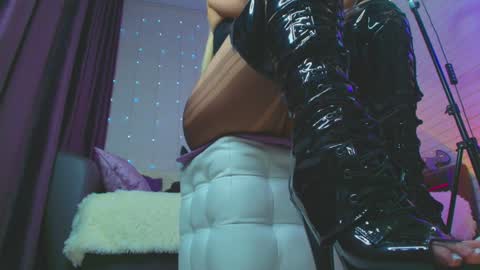 Dia  online show from 21, 1, 2025