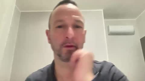 Snapshot of peppinslosqualo chatting on 5, 4, 2026 peppinslosqualo online show from 5, 4, 2026