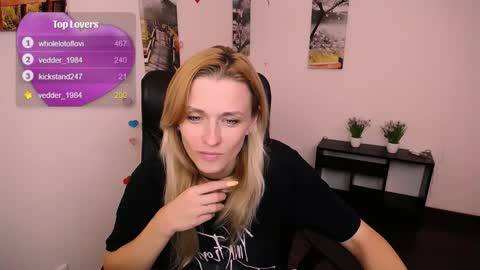 Mia online show from 30, 9, 2025