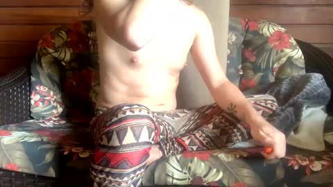 Snapshot of pequiventania chatting on 20, 11, 2025 Pequi online show from 20, 11, 2025