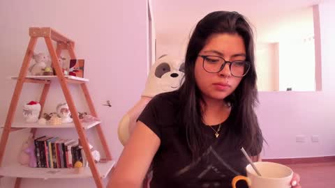 Sarah Ana Banana online show from 7, 2, 2025