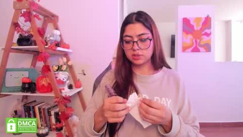 Sarah Ana Banana online show from 4, 11, 2025