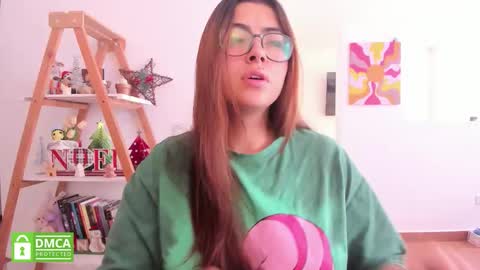 Sarah Ana Banana online show from 3, 12, 2025