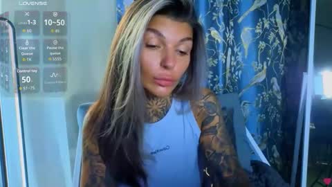 Snapshot of perfecttbaby77n chatting on 31, 10, 2025 Anna online show from 31, 10, 2025