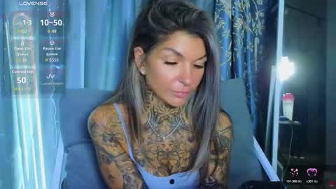 Snapshot of perfecttbaby77n chatting on 21, 11, 2025 Anna online show from 21, 11, 2025