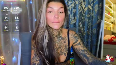 Snapshot of perfecttbaby77n chatting on 14, 12, 2025 Anna online show from 14, 12, 2025