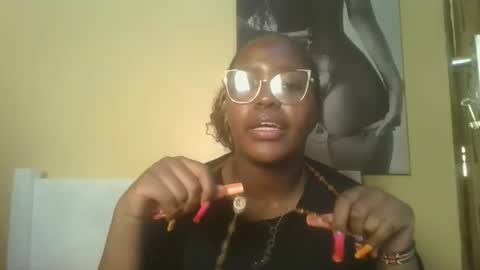 Snapshot of periwinkle20 chatting on 14, 11, 2025 Taurus online show from 14, 11, 2025