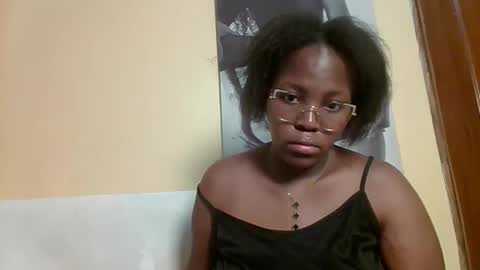 Snapshot of periwinkle20 chatting on 25, 11, 2025 Taurus online show from 25, 11, 2025