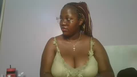 Snapshot of periwinkle20 chatting on 14, 12, 2025 Taurus online show from 14, 12, 2025