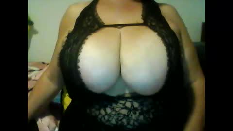 Snapshot of perlita070822 chatting on 8, 1, 2025 perlita070822 online show from 8, 1, 2025