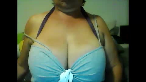 Snapshot of perlita070822 chatting on 14, 2, 2025 perlita070822 online show from 14, 2, 2025