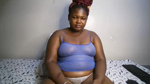 Snapshot of perpetual_doll chatting on 16, 10, 2025 perpetual_doll online show from 16, 10, 2025