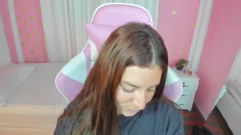 Snapshot of persefone_saira chatting on 8, 11, 2025 Marie online show from 8, 11, 2025