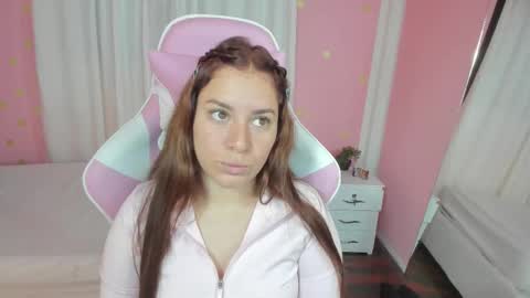 Snapshot of persefone_saira chatting on 9, 11, 2025 Marie online show from 9, 11, 2025