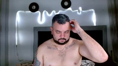 Snapshot of perverseveteranmanxxx chatting on 8, 9, 2025 Carlos online show from 8, 9, 2025