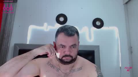 Snapshot of perverseveteranmanxxx chatting on 14, 9, 2025 Carlos online show from 14, 9, 2025