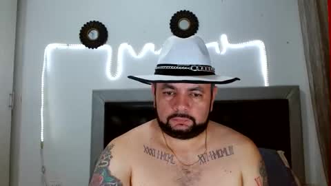 Snapshot of perverseveteranmanxxx chatting on 18, 10, 2025 Carlos online show from 18, 10, 2025