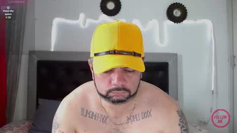 Snapshot of perverseveteranmanxxx chatting on 21, 10, 2025 Carlos online show from 21, 10, 2025