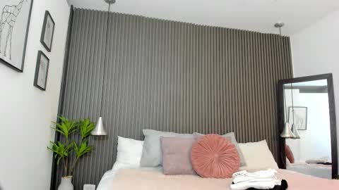 Snapshot of pervert_lizza chatting on 18, 12, 2025 Lizza online show from 18, 12, 2025