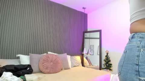 Snapshot of pervert_lizza chatting on 21, 12, 2025 Lizza online show from 21, 12, 2025