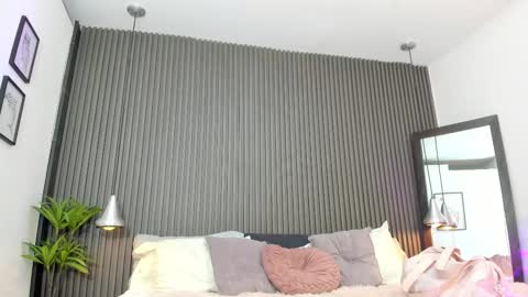 Snapshot of pervert_lizza chatting on 6, 1, 2026 Lizza online show from 6, 1, 2026