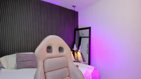 Snapshot of pervert_lizza chatting on 8, 1, 2026 Lizza online show from 8, 1, 2026