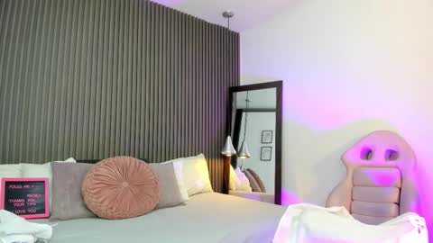 Snapshot of pervert_lizza chatting on 15, 1, 2026 Lizza online show from 15, 1, 2026