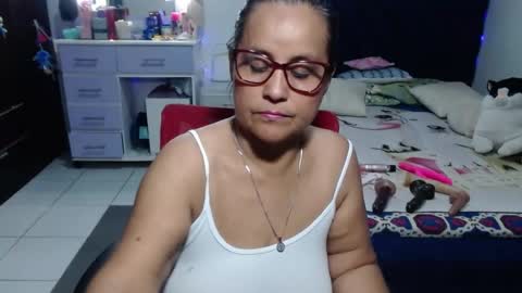 Snapshot of pervert_mommy_x chatting on 25, 6, 2026 SAMY online show from 25, 6, 2026