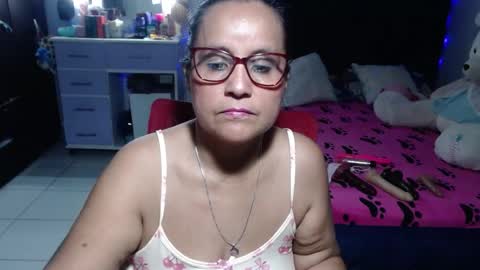 Snapshot of pervert_mommy_x chatting on 4, 7, 2026 SAMY online show from 4, 7, 2026