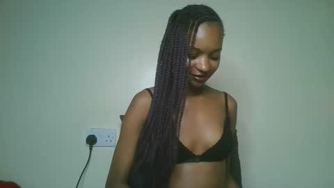 Snapshot of petal_palette chatting on 11, 5, 2026 Lolly online show from 11, 5, 2026