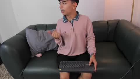 Snapshot of peter_chase chatting on 25, 11, 2025 Peter online show from 25, 11, 2025