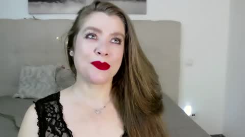 Snapshot of petersemily chatting on 12, 1, 2025 Peters Emily online show from 12, 1, 2025