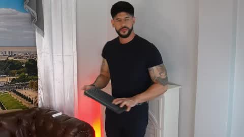 Snapshot of petesevans_1 chatting on 27, 5, 2026 PETES EVANS new account online show from 27, 5, 2026