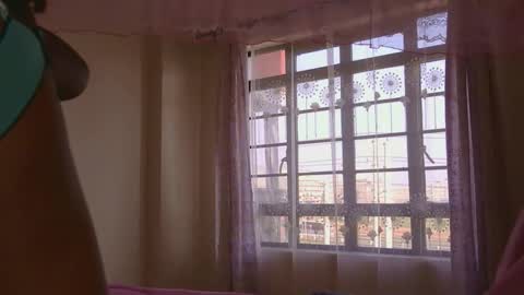 petite_beroh online show from 16, 3, 2026