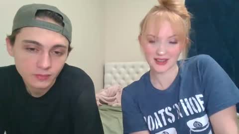 Snapshot of petite_cupcake chatting on 5, 1, 2025 Little cupcake online show from 5, 1, 2025